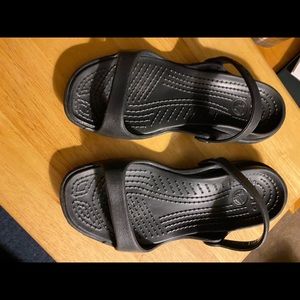 Crocs everyday sandal black size 8